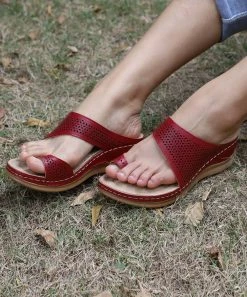 Coupon ๐ฅ RXFSP Red Asymmetrical Toe-Strap Slide - ๐ฉ Women ๐คฉ 10 Coupon ๐ฅ RXFSP Red Asymmetrical Toe-Strap Slide - ๐ฉ Women ๐คฉ -RXFSP-shop zu103240020 alt 3 tm1644519228