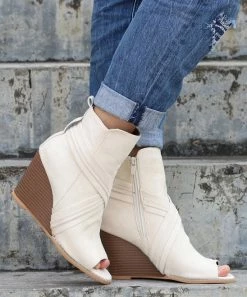 Best reviews of 👏 RXFSP Beige Suede Peep-Toe Wedge 🩴 Sandal - 👩 Women ⌛