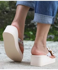 Wholesale 🔔 RXFSP Beige & White Floral-Applique Wedge 🩴 Sandal - 👩 Women 💯 10 Wholesale 🔔 RXFSP Beige & White Floral-Applique Wedge 🩴 Sandal - 👩 Women 💯 -RXFSP-shop zu106363759 alt 3 tm1654713353