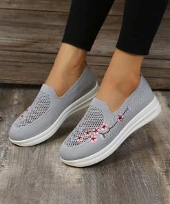 Deals 🧨 RXFSP Gray Floral Embroidered Slip-On 👟 Sneaker - 👩 Women 🌟 -RXFSP-shop zu109666649 alt 2 tm1665579232