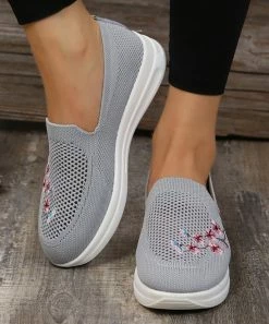 Deals 🧨 RXFSP Gray Floral Embroidered Slip-On 👟 Sneaker - 👩 Women 🌟 -RXFSP-shop zu109666649 alt 3 tm1665579232