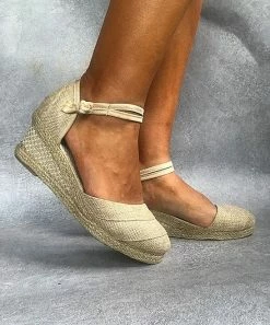 Budget ⌛ RXFSP Beige Ankle-Strap Closed-Toe 🩴 Sandal - 👩 Women 🔔